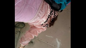 Micro Falda rosa calzon blanco